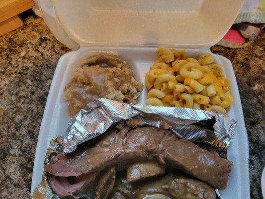 Beef Short Ribs w/ Mac N cheese, and turkey dressing