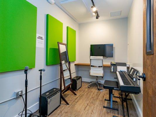 Lesson Room for Individual Instruction / Available to Rent for Individual Practice