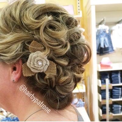 Beautiful bridal hair at Tangles Salon