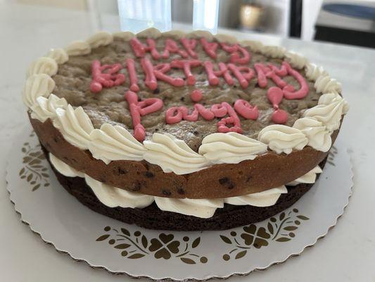 This special order was so delicious, bottom layer brownie, the top layer was a chocolate chip cookie cake with buttercream frosting