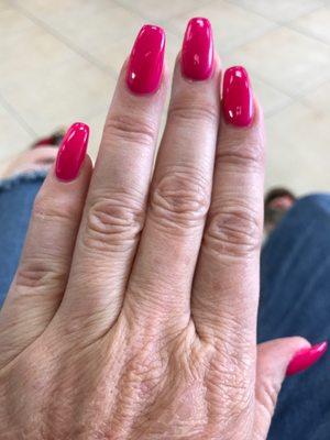 Magenta gel nails