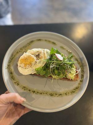 Avocado Toast w egg