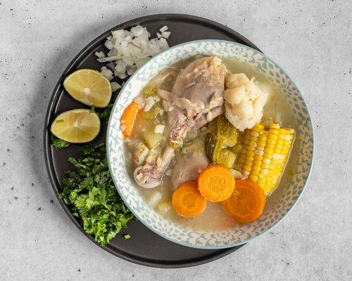 Caldo de pollo con verduras