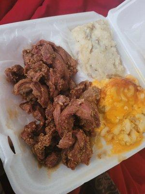 Chicken gizzard dinner with mac n cheese and mashed potatoes