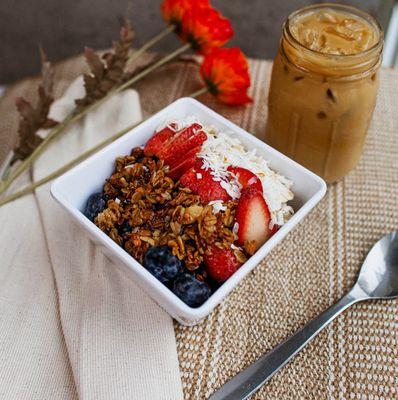 Granola bowls