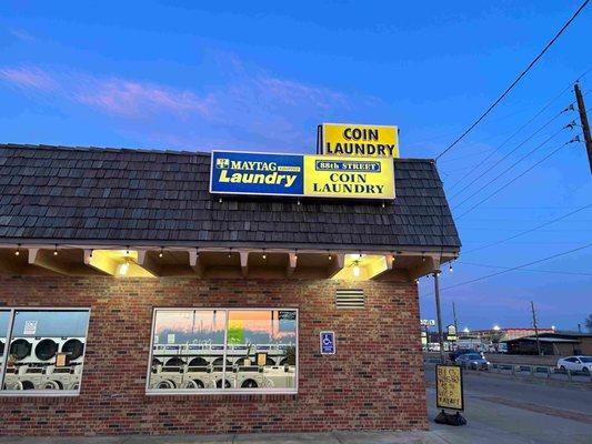 88th St Coin Laundry