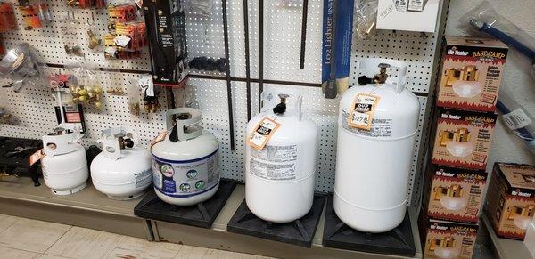 Multiple size propane tanks