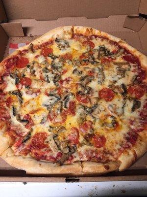 16 inch New York Style with Pepperoni & Mushrooms