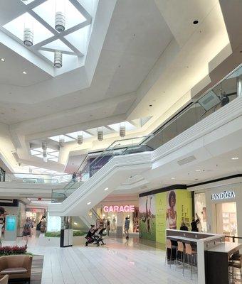 Mall corridors chairs