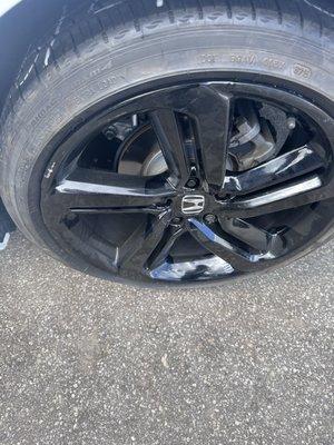 My damage black high gloss rims that he didn't notice to be careful with them or doesn't know how.