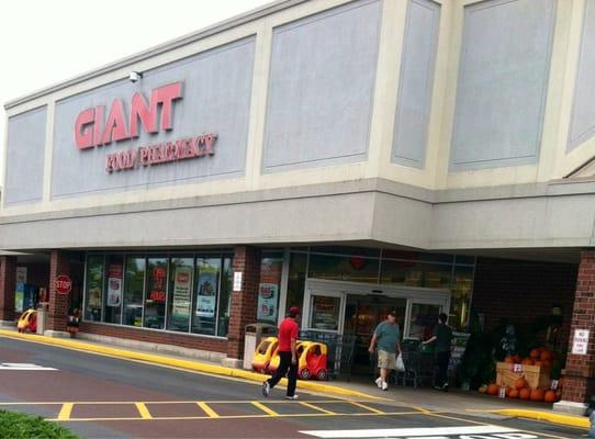 Giant Store