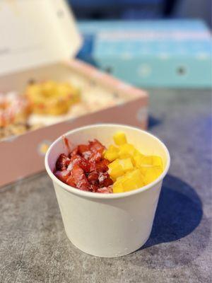 Mango and strawberry bingsoo