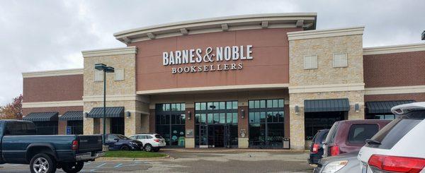 Storefront for Barnes and Noble Brighton