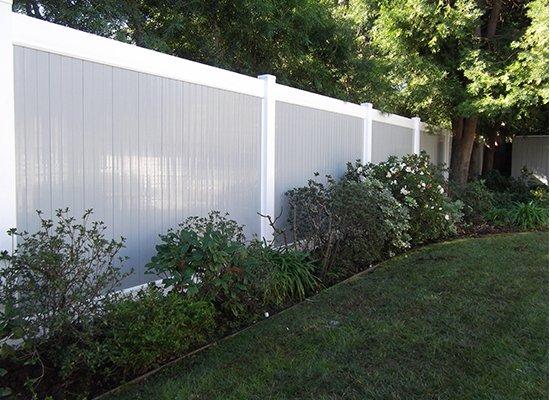 Vinyl Fence in Irvine CA