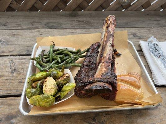 Rib + green beans + Brussels + bread