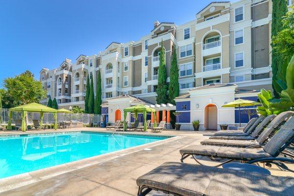 Pinnacle at MacArthur Place -  Pool Area