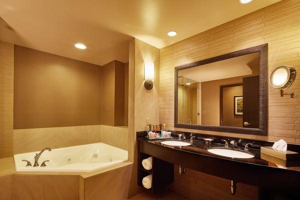 Bathroom in the Deluxe Suite