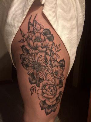 Birth flowers done by Tori at The Crow's Nest.