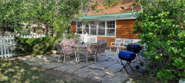 Pinetop Cabins:  Barn House Rainbow Lake Lodging