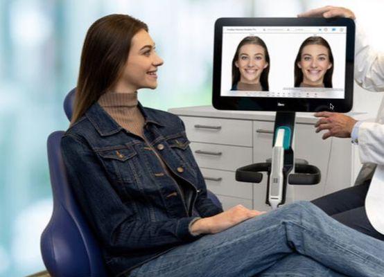 We use advanced 3D imaging and leverage AI to show patients what their smile will look like once transformed.