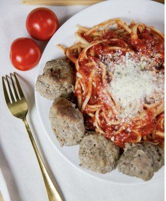 Spaghetti & Meatballs