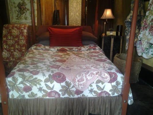 Illiamsburg Four-poster Queen bed invites respite from the real world.