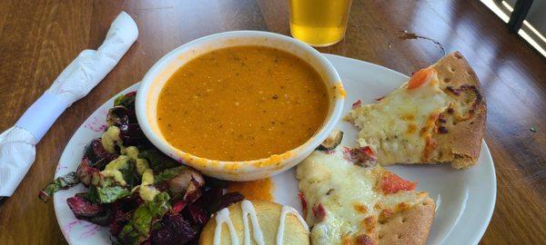 Tomato lentil soup and pizza