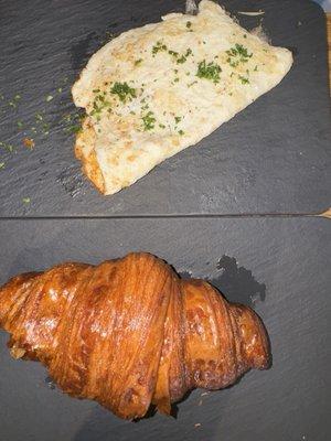 Egg whites and croissant