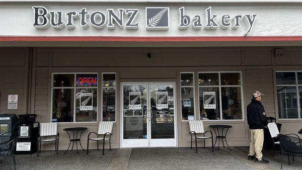 Can't miss a stop to BurtoNz bakery when making my Sonoma Co rounds!