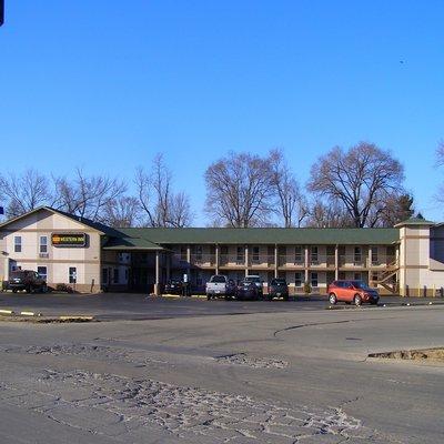 First Western Inn Caseyville IL Fron