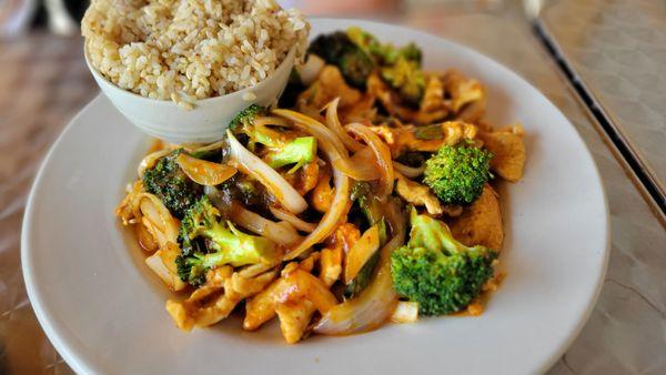 Thai Basil Chicken with no peppers and brown rice