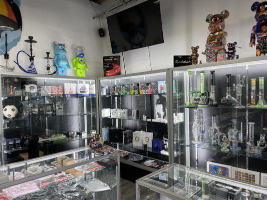 bongs, e-rigs, and more