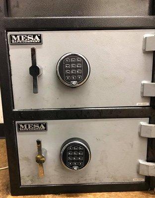 Upgrade digital safe lock on a double safe