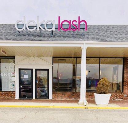 Exterior photo of business Deka Lash Napervillle, located in shopping center at Washington and Gardner (near Trader Joe's).