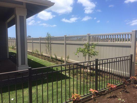 Aluminum fence and bar top fence