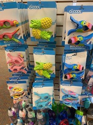 Beach towel clips