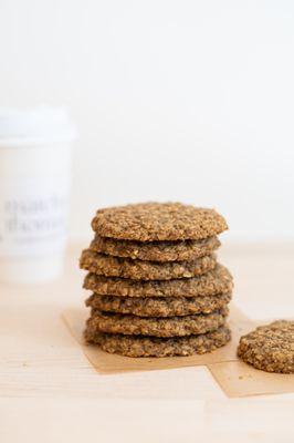 Black Tea Creme Brûlée Oat Cookies (vegan + gf)