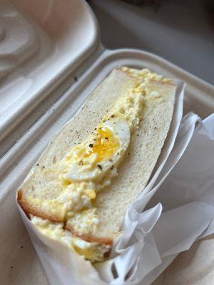 Egg sandwich