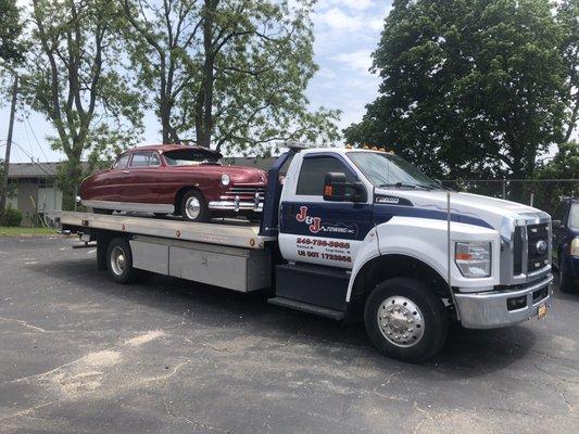 J & J Towing & Recovery