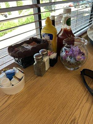 Table condiments