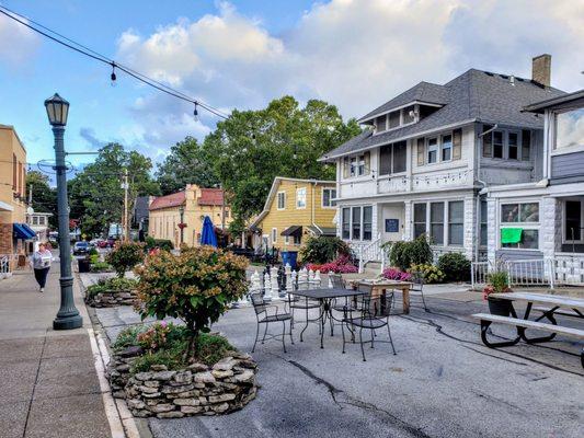 Walnut St. in Central Lakeside Marblehead