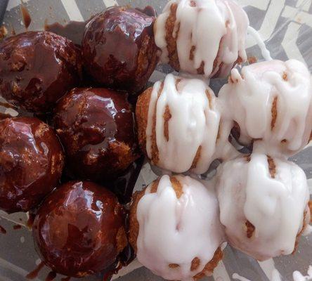 Kitoko Bites Yin Yang (Glazed and chocolate)