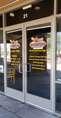 Check out the window vinyl we installed at this local restaurant. #eagleprinting #signshop #signmaking