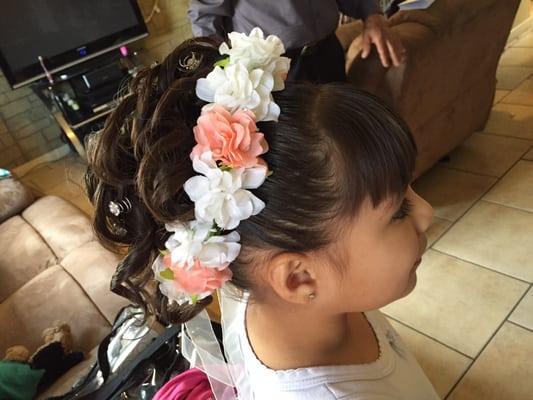 My daughter's Flower Girl hairstyle was sooo pretty!