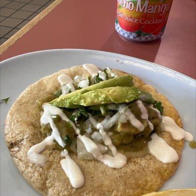 Super taco de Chile verde.