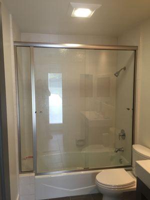 Semi Frameless Tub Enclosure