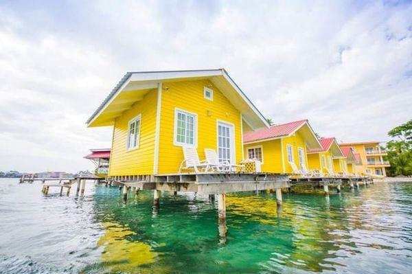 South Pacific? Nope, Isla Colon, Bocas Del Toro in #Panama.
#SeeTheWorld