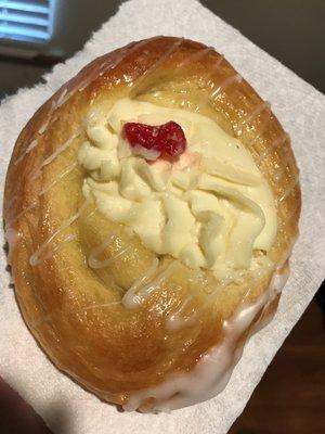 Cheese danish