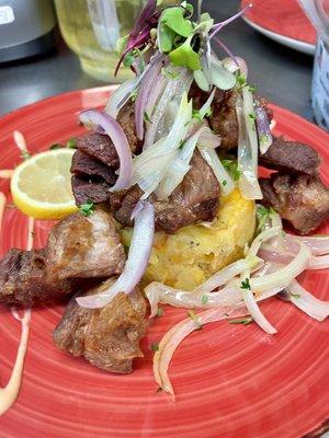 Mofongo de carne frita