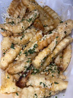 Garlic parm fries